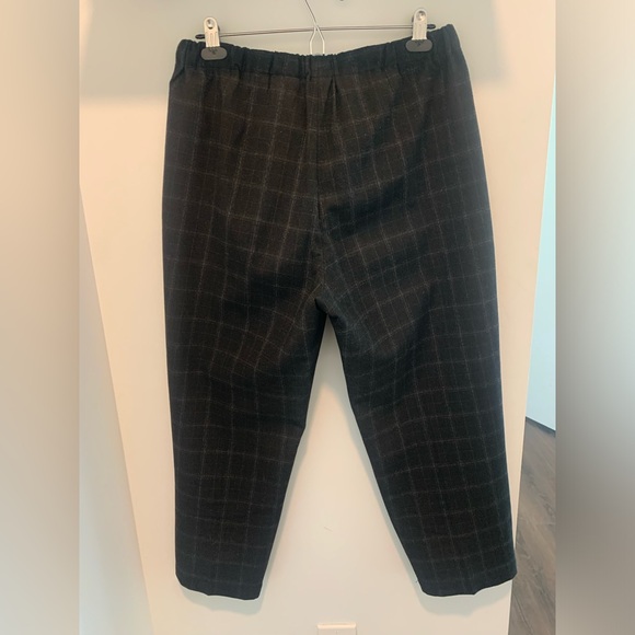 Aritzia patterned pants - Picture 3 of 3